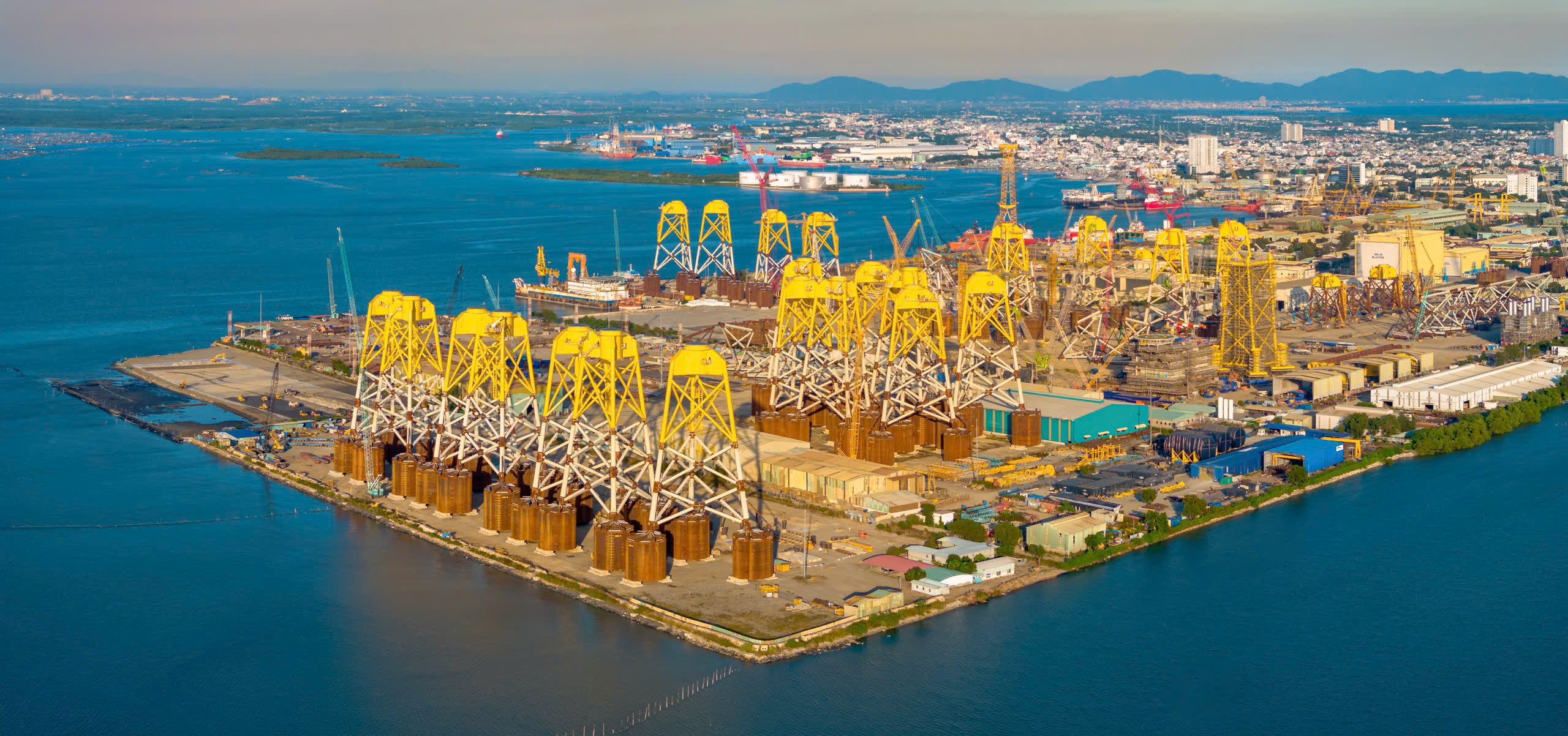 Điều gì khiến phường Rạch Dừa của TP.HCM trở thành trung tâm dịch vụ hậu cần dầu khí quốc gia? 3 Phường Rạch Dừa là đô thị trung tâm dịch vụ hậu cần dầu khí của quốc gia - Ảnh 3.