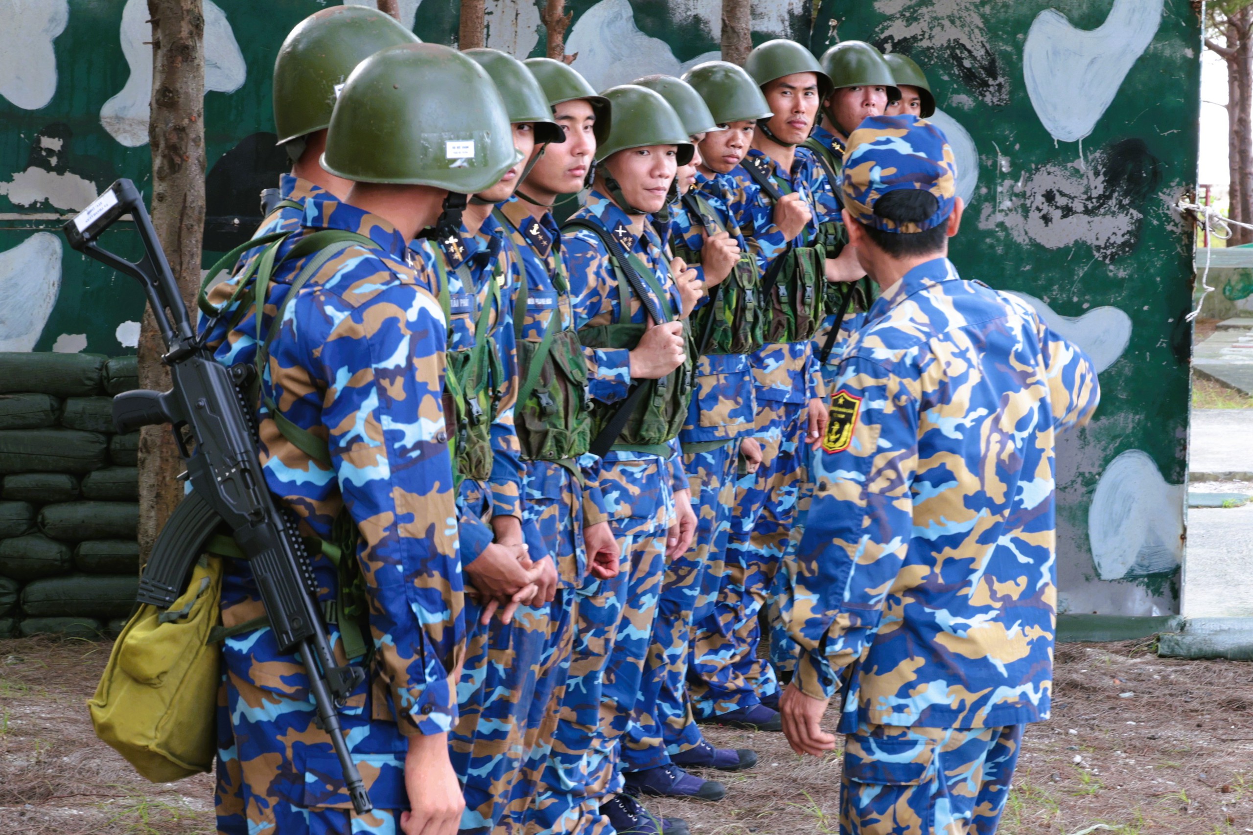 Tết ở Trường Sa - Kỳ 7: Sinh Tồn xanh xanh- Ảnh 3.