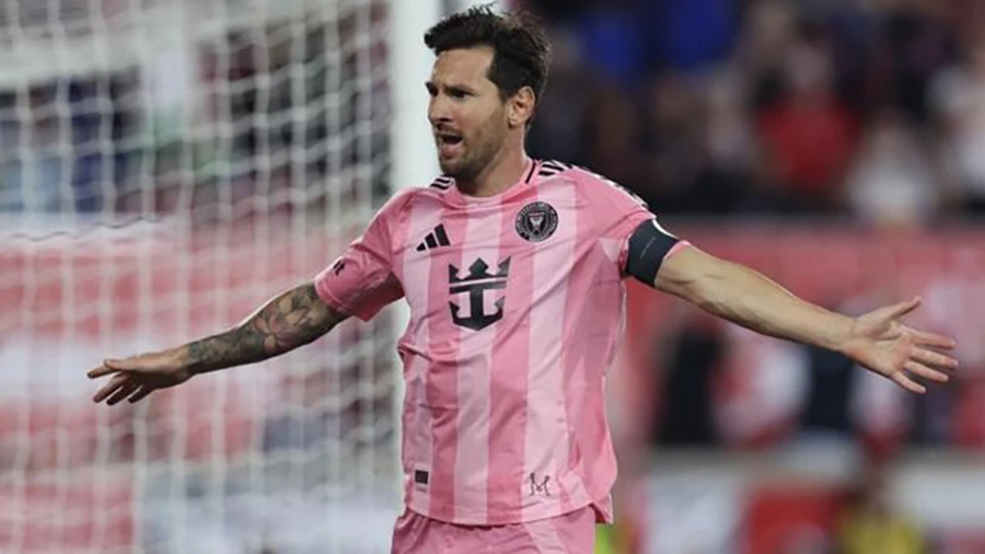 Lionel Messi bất khả chiến bại với cái "kèo trái" phi thường. ẢNH: AFP messi-bat-kha-chien-bai.jpg