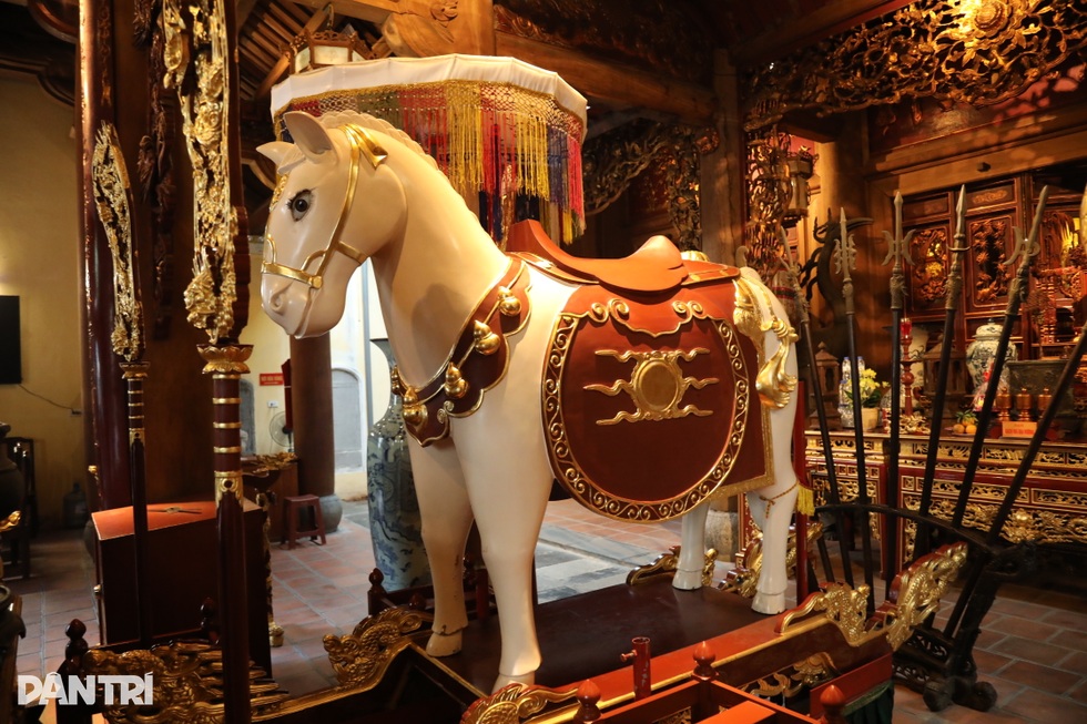 Chuyện về ngôi đền thờ ngựa trắng linh thiêng hơn nghìn năm tuổi ở Hà Nội - 5 Chuyện về ngôi đền thờ ngựa trắng linh thiêng hơn nghìn năm tuổi ở Hà Nội - 5