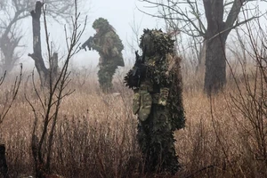 Chiến sự Nga - Ukraine 17-2: Ông Zelensky cảnh báo khả năng Nga tấn công trước thềm hòa đàm; Kiev có nguy cơ thất thủ tại 2 thành phố chiến lược ở Donetsk
