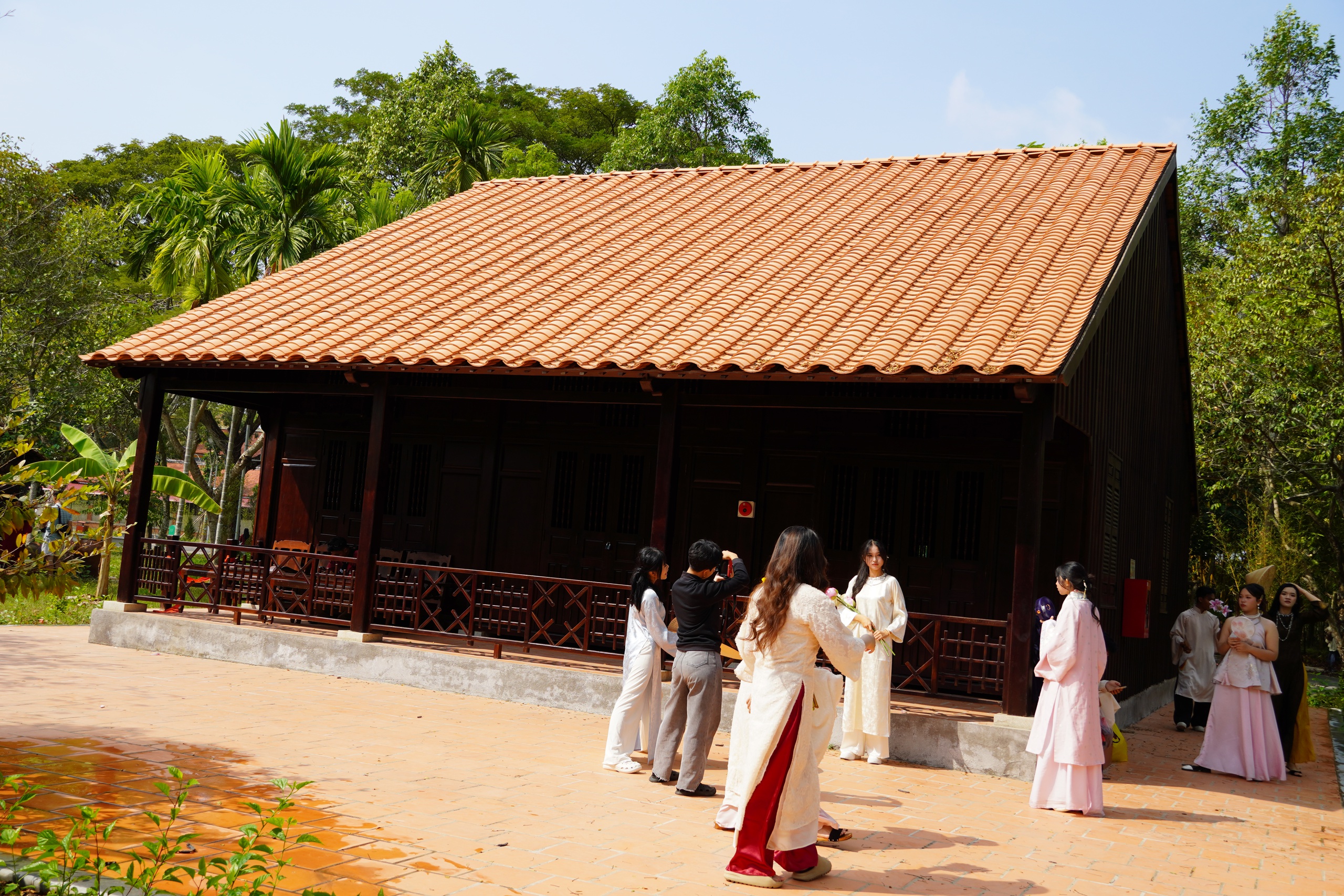 Những “địa chỉ đỏ” không thể bỏ qua khi đến Đồng Tháp 15 Những “địa chỉ đỏ” không thể bỏ qua khi đến Đồng Tháp - Ảnh 15.