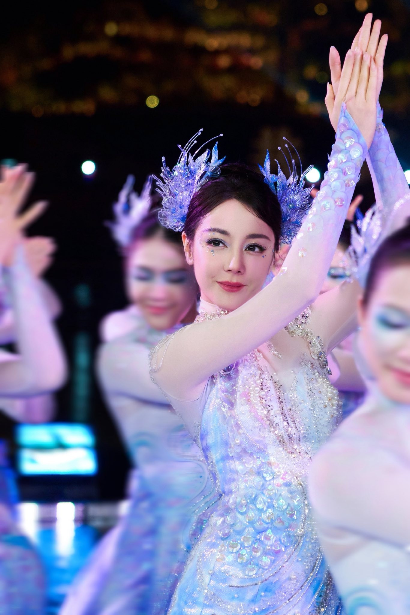 Mỹ nhân gây sốt đài quốc gia: Đẹp như tiên cá tái sinh, một điệu múa cả triệu người tranh luận- Ảnh 2.