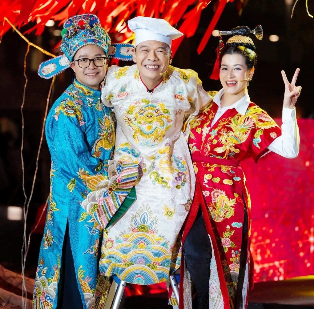 Nghệ sĩ nói gì khi chương trình thay Táo quân chèn nhiều quảng cáo? - 3