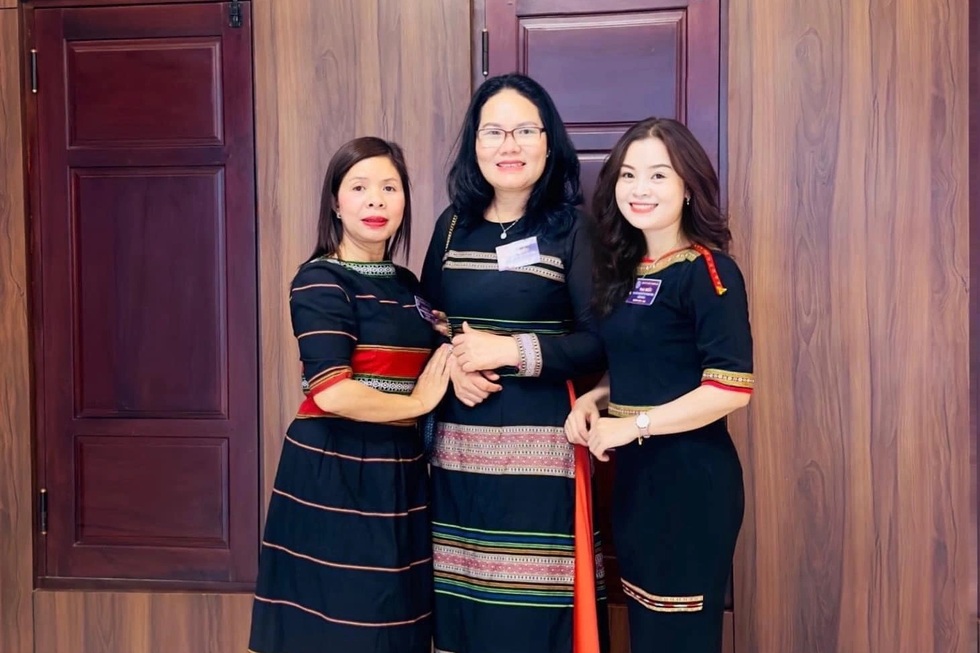Hành trình từ nương rẫy trở thành nữ Phó Giáo sư đầu tiên của người Êđê - 3