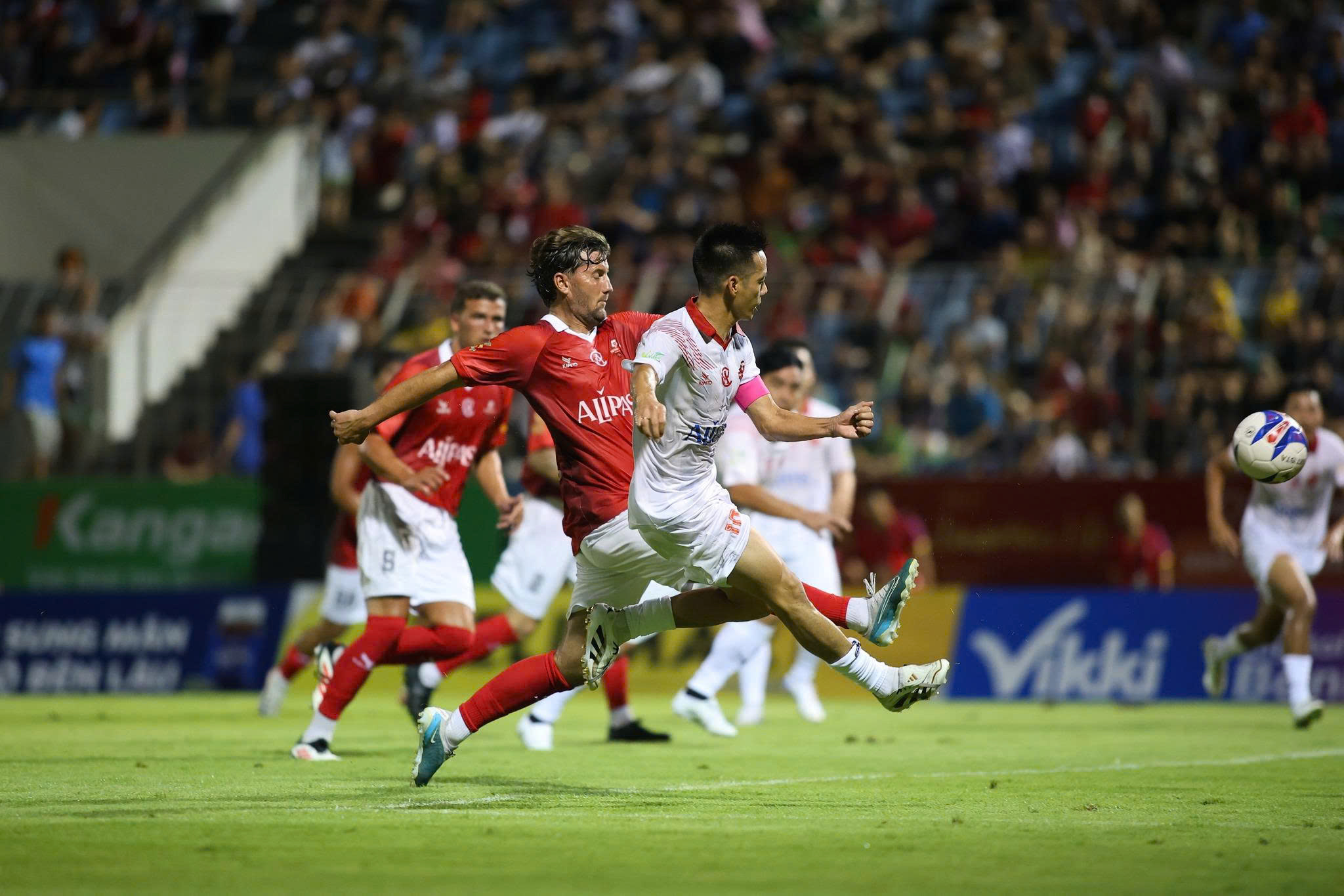 Từ chuyện bóng đá châu Âu chúc Tết người Việt 3 Từ chuyện bóng đá châu Âu chúc Tết người Việt - Ảnh 3.