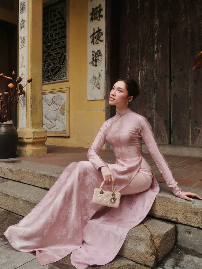 Túi xách nhỏ xinh nâng tầm bản phối áo dài du xuân 2026- Ảnh 7.