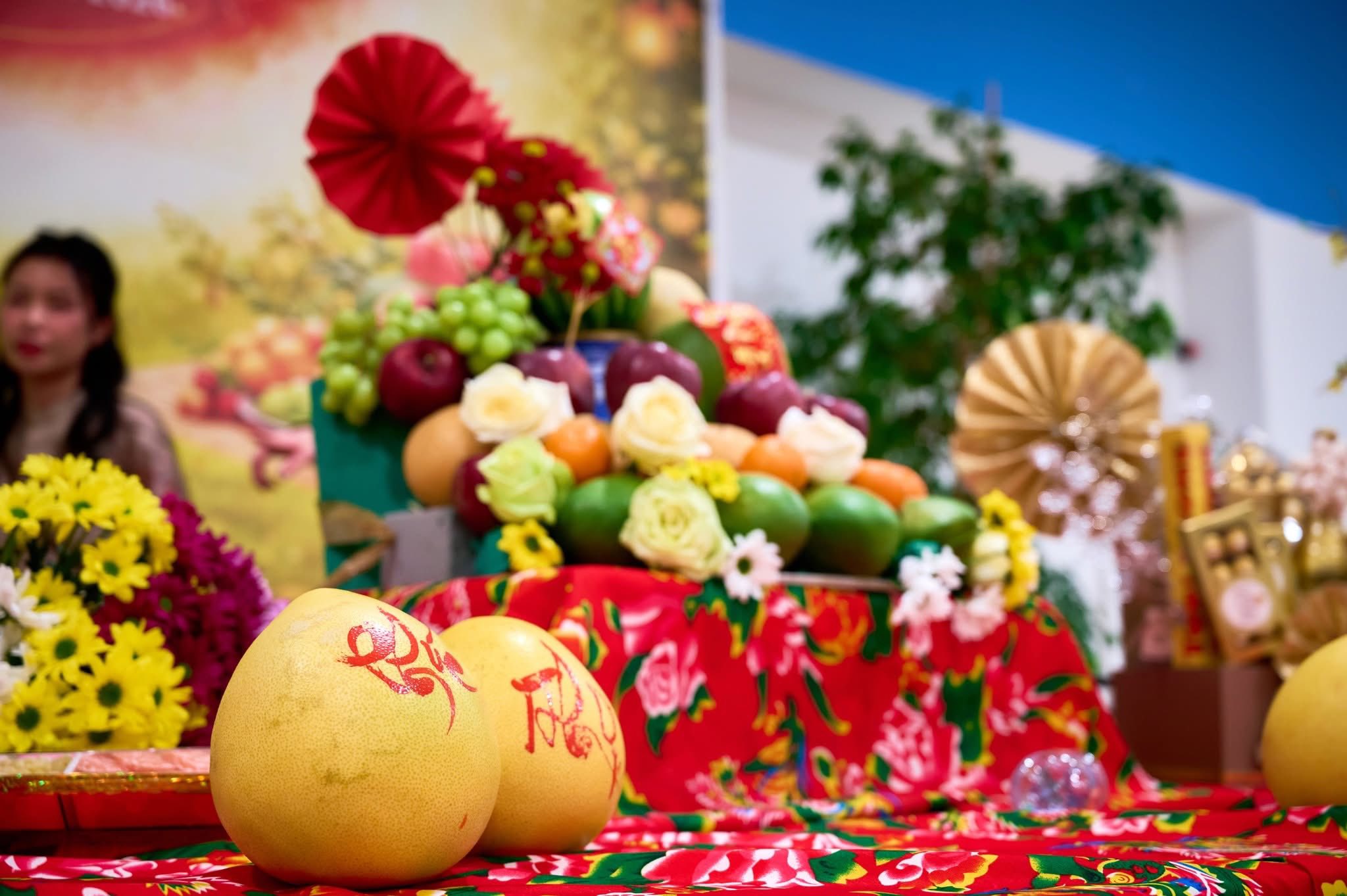 Mang Tết theo hành trình xa xứ - Ảnh 21.