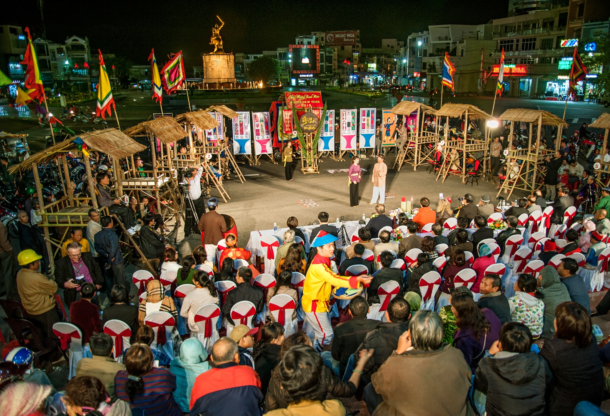 Nghe anh Hiệu hát bài chòi 3 Nghe anh Hiệu hát bài chòi - Ảnh 3.