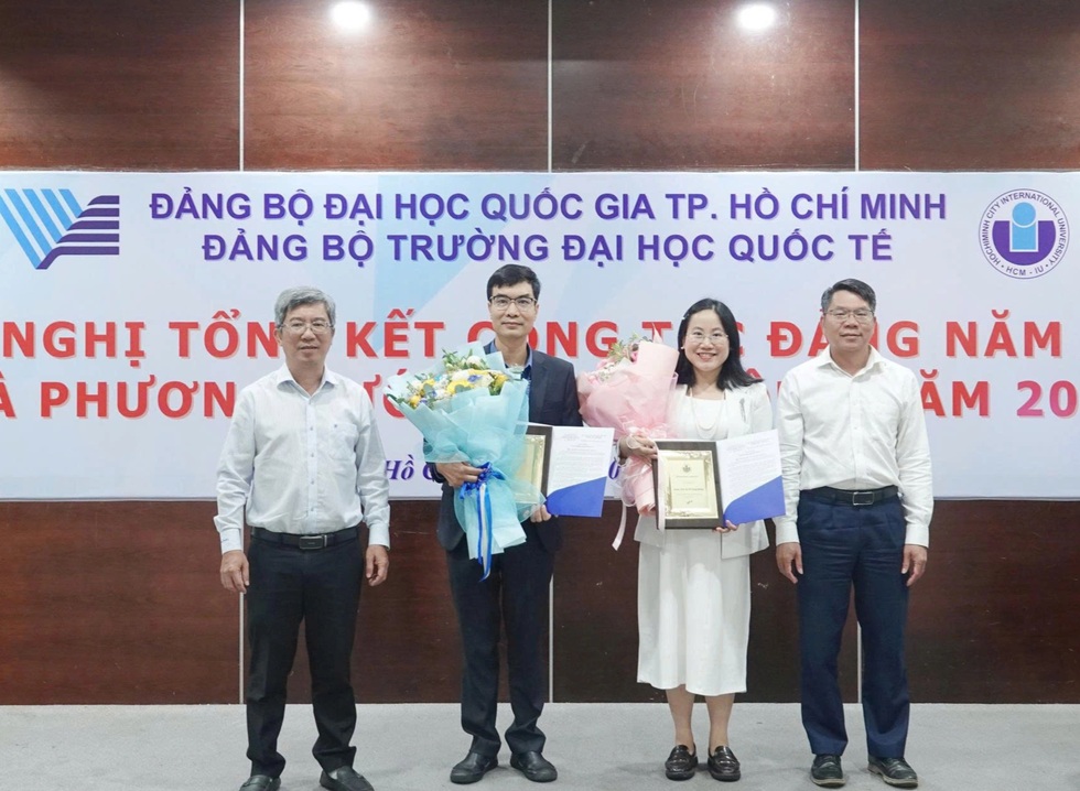 Nữ tiến sĩ “đi đến đâu rinh giải tới đó” - 3