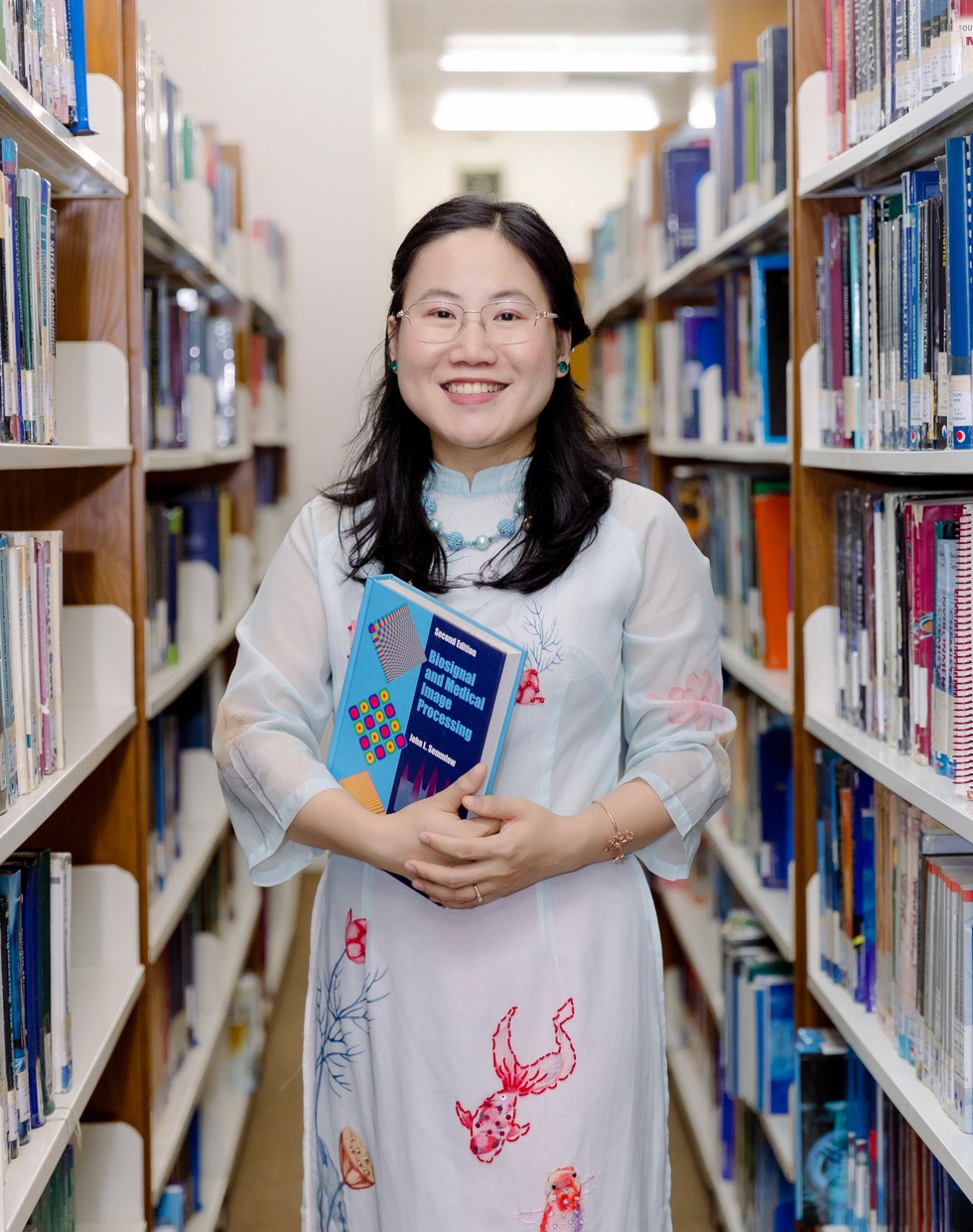 Nữ tiến sĩ “đi đến đâu rinh giải tới đó” - 5