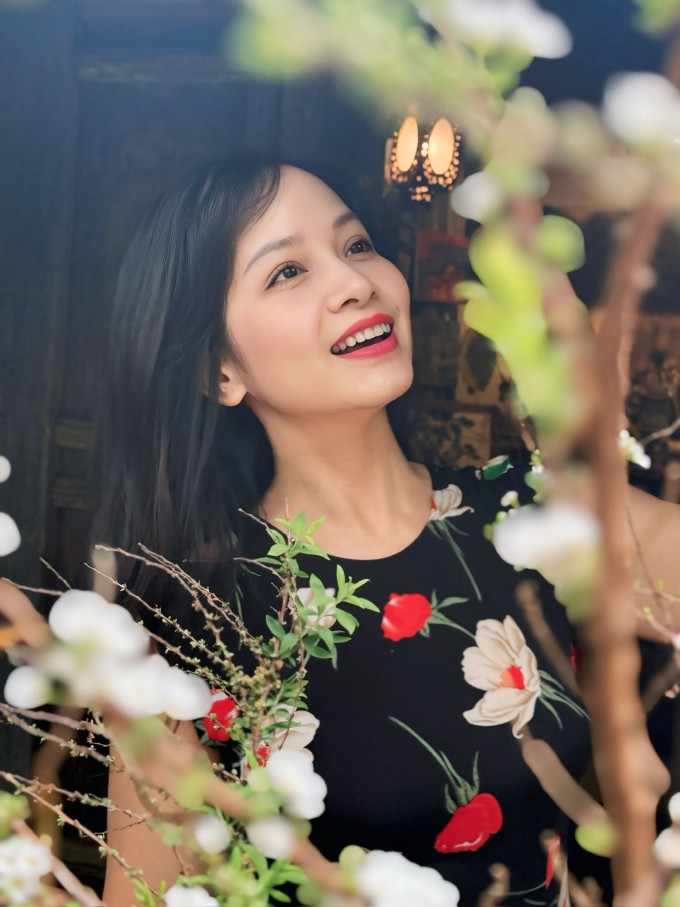 Diệu Thảo Phía trước là bầu trời được khen đẹp không tuổi 6 Diệu Thảo cho biết, sau 25 năm kể từ khi "Phía trước là bầu trời" lên sóng, cô vẫn được nhiều khán giả nhận ra và gọi là "con bé mất xe đạp". Họ vẫn nhớ tình tiết Thảo bị Nam (Thành Vinh) lấy trộm xe đạp rồi lặng lẽ trả lại.