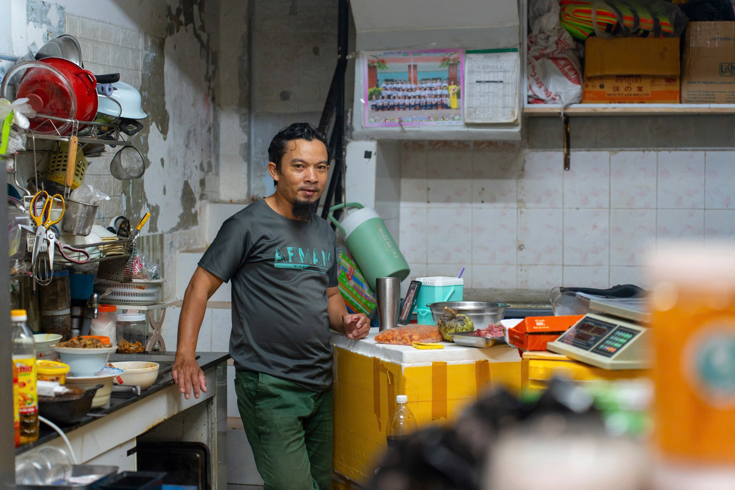 Mùng 2 tết tại hẻm kiêng rượu bia, không ăn thịt heo ở TP.HCM có gì? 4 1771418067 839 Mung 2 tet tai hem kieng ruou bia khong an