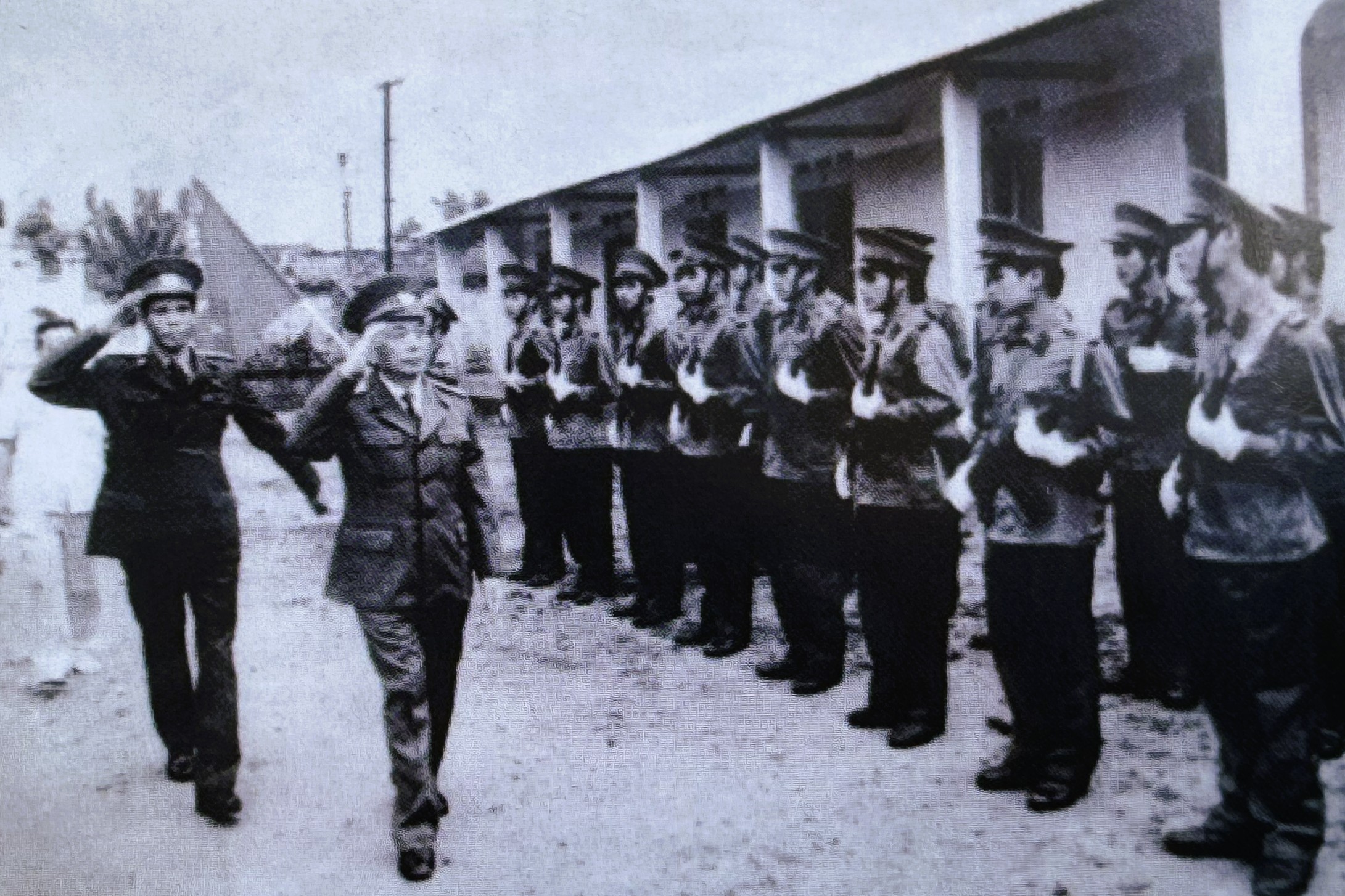 Cổ tích ở Lạng Sơn: Phải cứu dân- Ảnh 10.