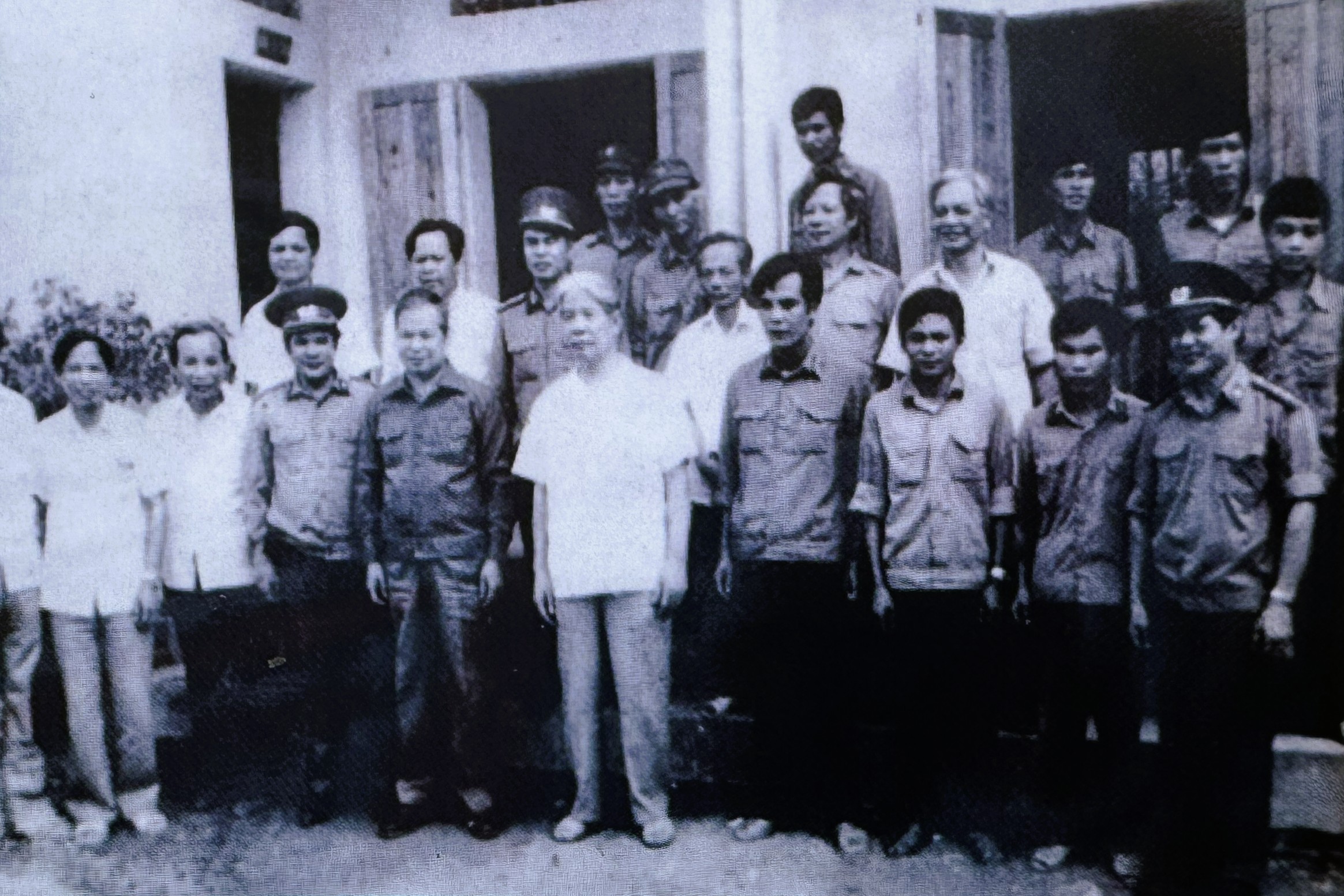 Cổ tích ở Lạng Sơn: Phải cứu dân- Ảnh 16.