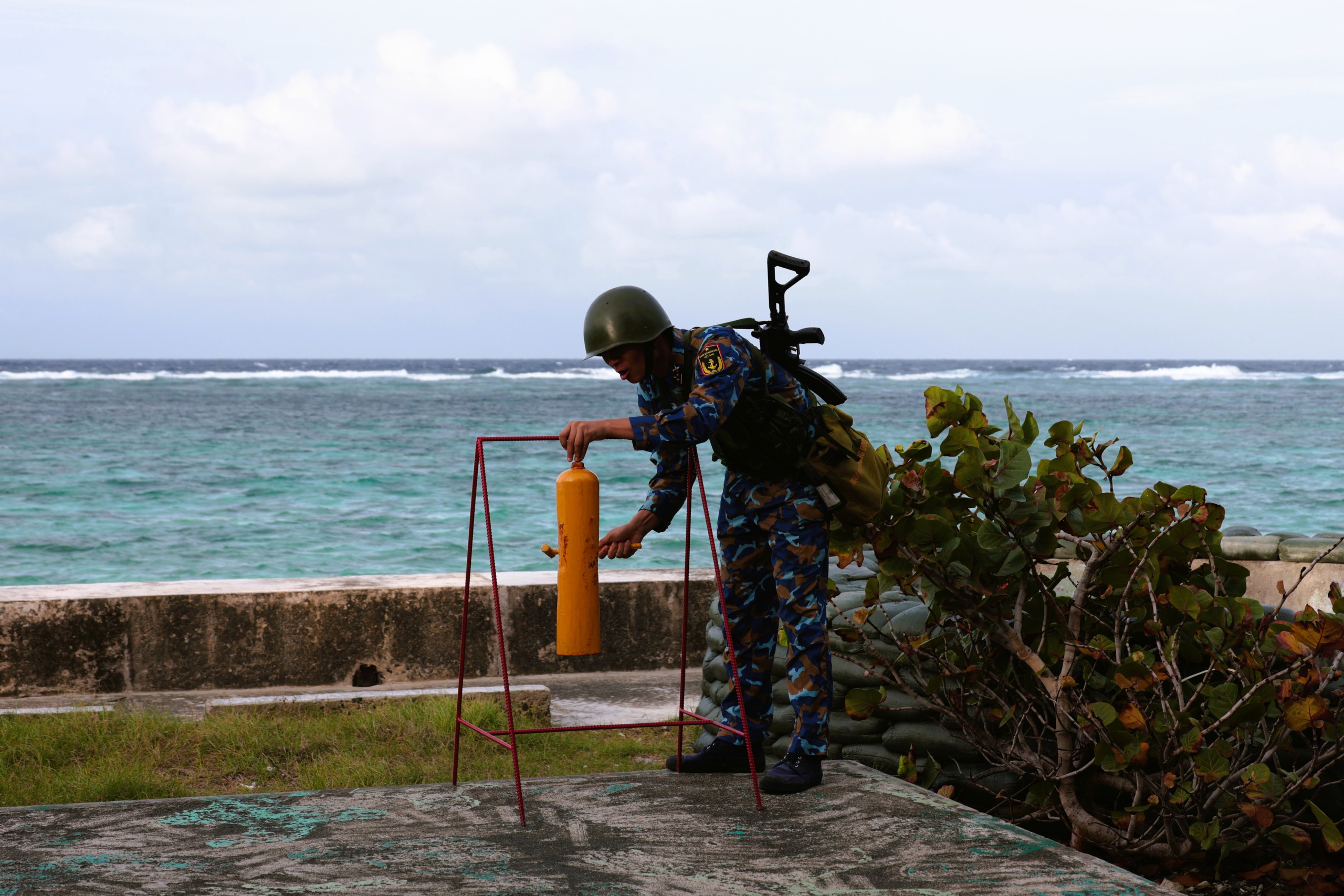 Tết ở Trường Sa - Kỳ 8: Vui xuân không quên nhiệm vụ- Ảnh 19.