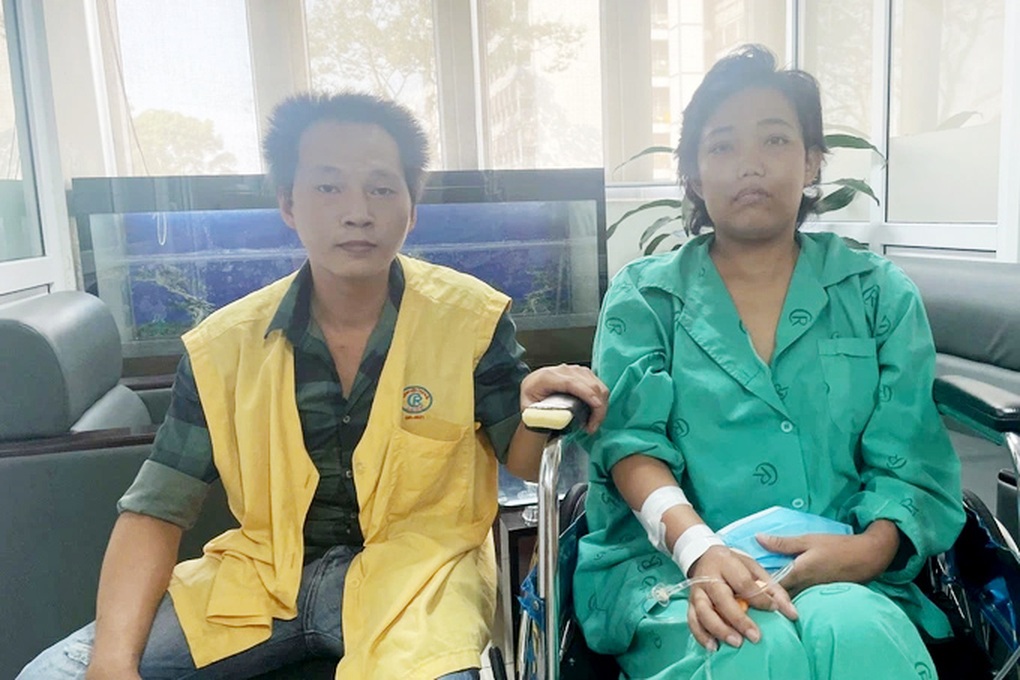 Gia cảnh khó khăn, người mẹ trẻ mắc ung thư máu không dám mong khỏi bệnh - 2