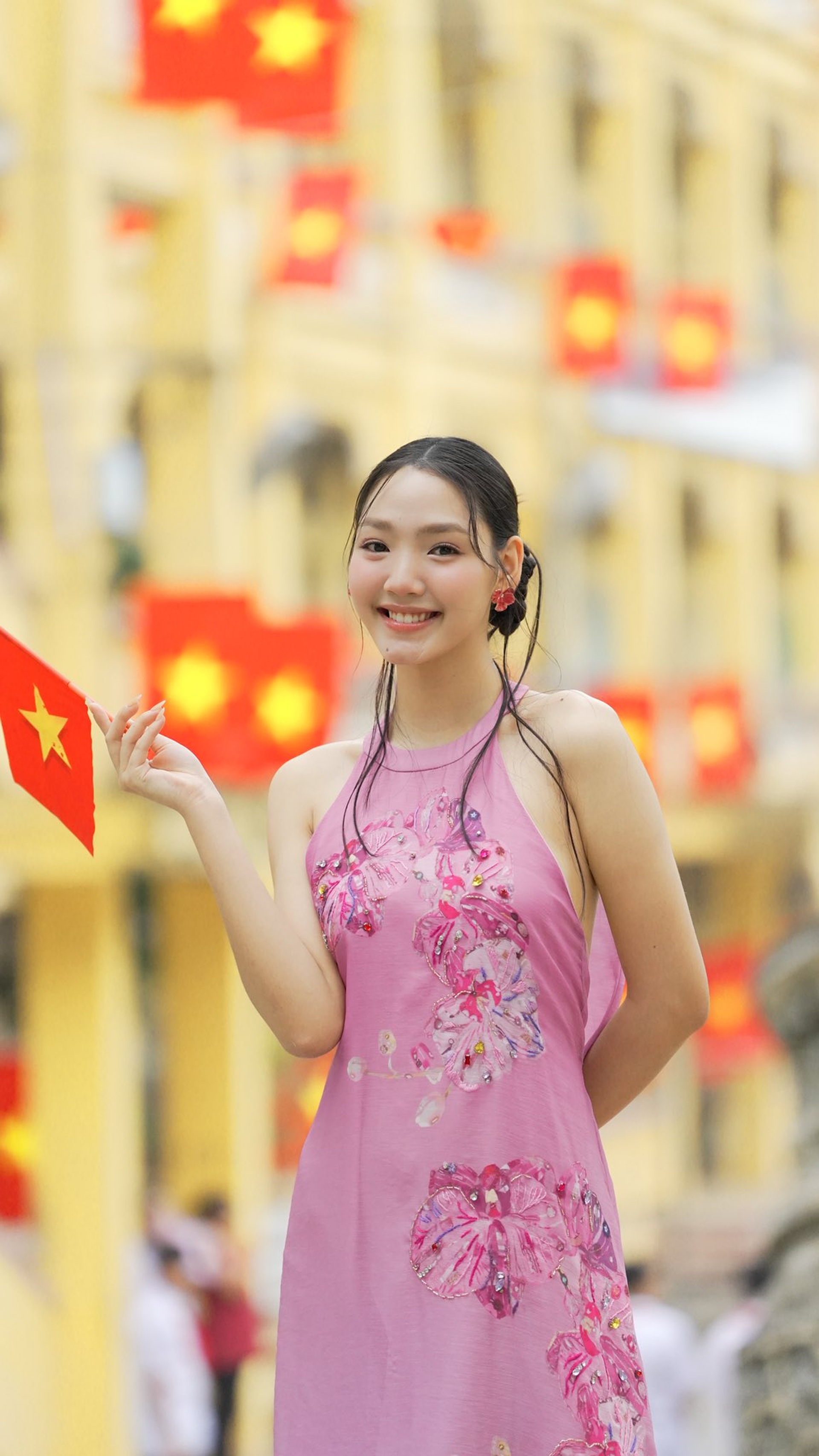 Nhan sắc nữ chính 18 tuổi từng gây tranh cãi khi đóng phim Tết Trường Giang - 10