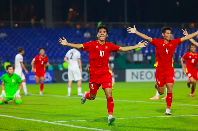 Bóng đá Việt Nam cần khẳng định vị thế ở hai cấp độ ‘sang trọng’ nhất, đó là…
- Ảnh 3.