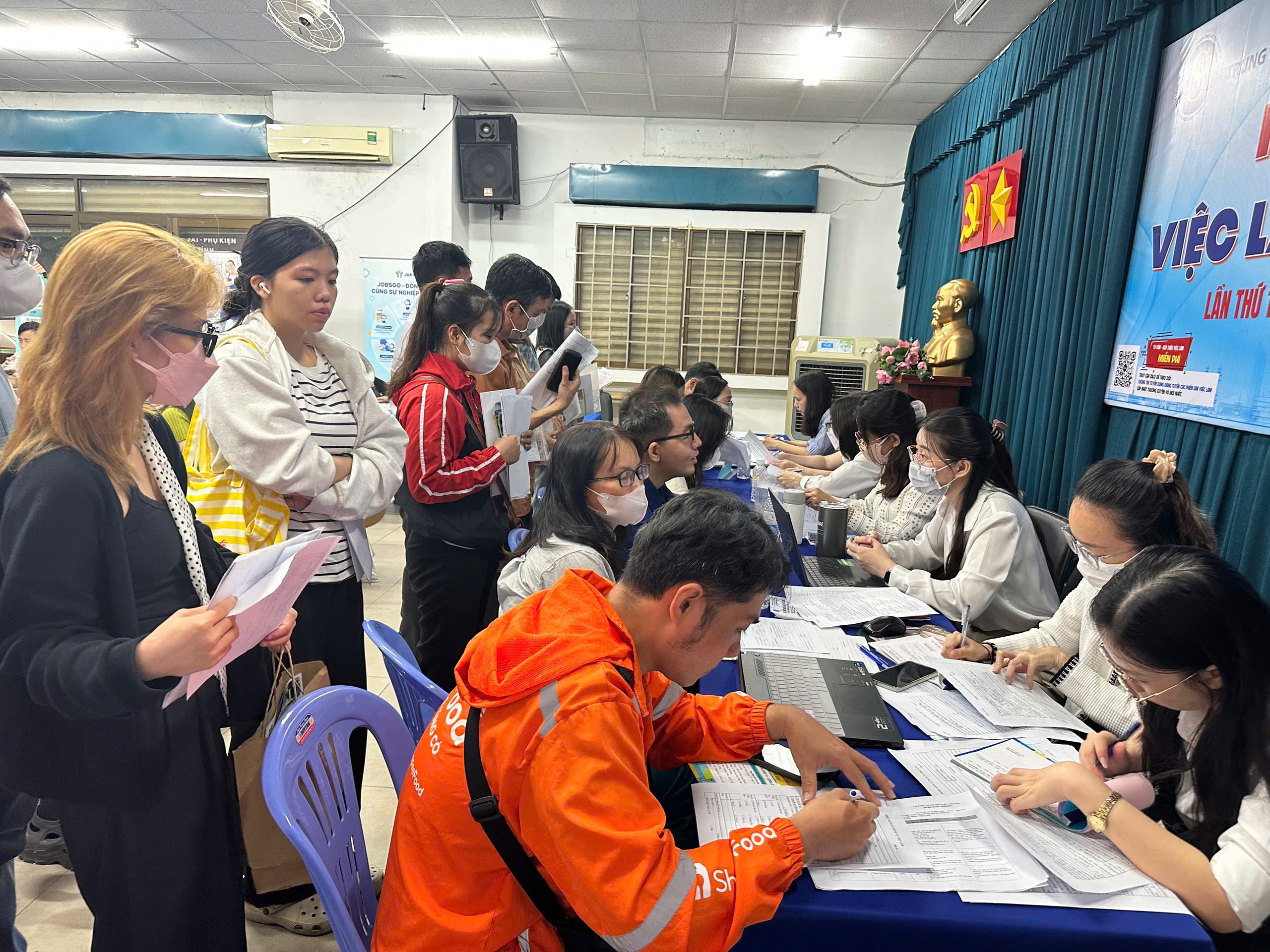 Thị trường lao động TPHCM năm 2026: Những ngành nghề sẽ khát nhân lực sau Tết - Ảnh 4.