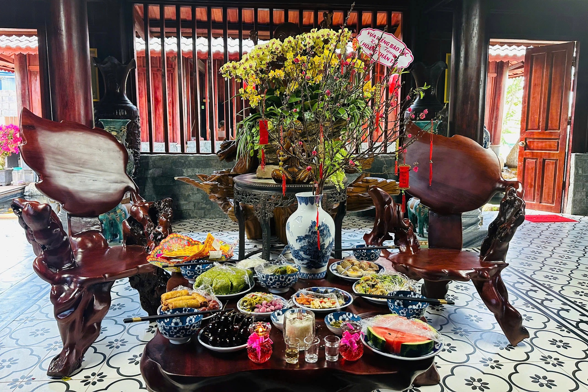 Biệt phủ 10.000m2 của Hoàng Mập: Kỳ công mang đào từ Hà Nội, cho ở miễn phí - 10