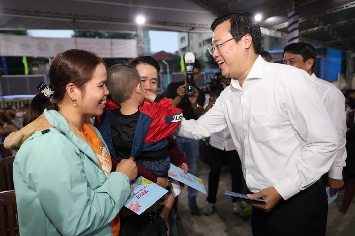 Tất cả đoàn viên, người lao động đều có Tết 4 Tất cả đoàn viên, người lao động đều có Tết - Ảnh 4.