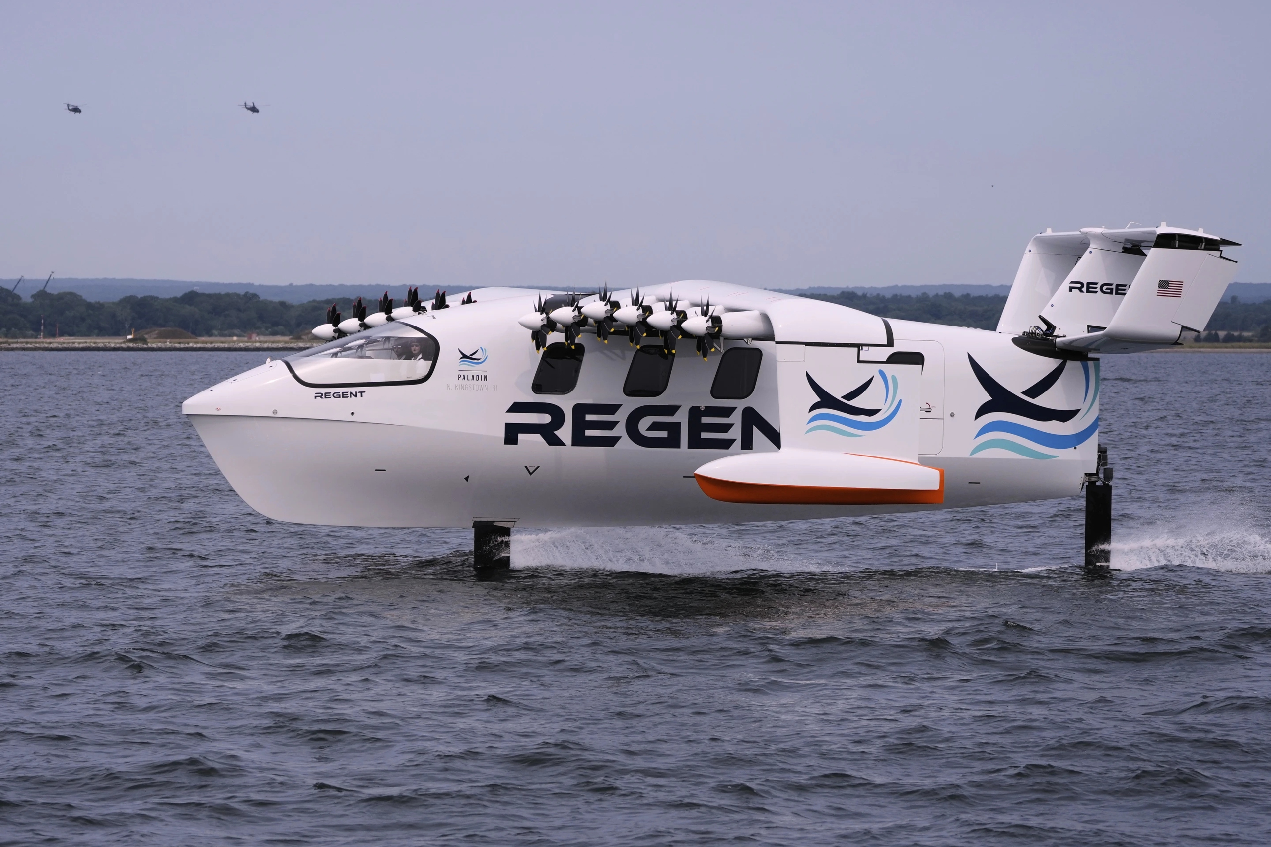 Phà chở khách có cánh lướt trên bờ biển Mỹ, nhắm cả mục đích quân sự 2 Phà chở khách có cánh - Ảnh 2.