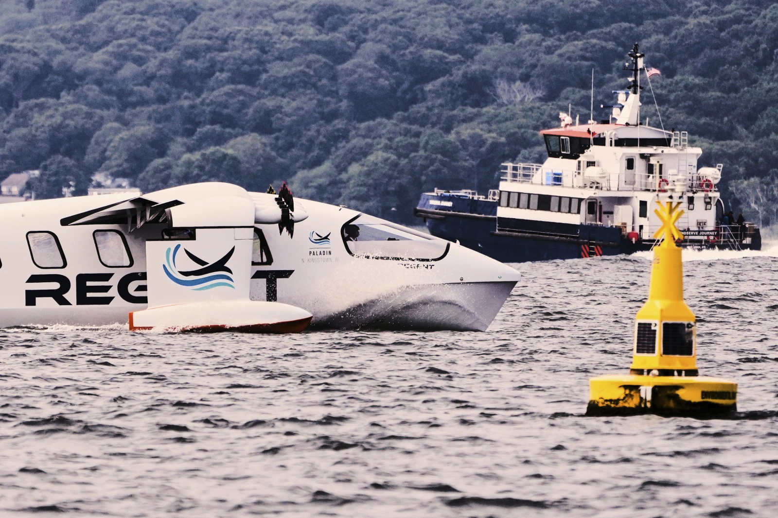 Phà chở khách có cánh lướt trên bờ biển Mỹ, nhắm cả mục đích quân sự 5 Phà chở khách có cánh - Ảnh 4.