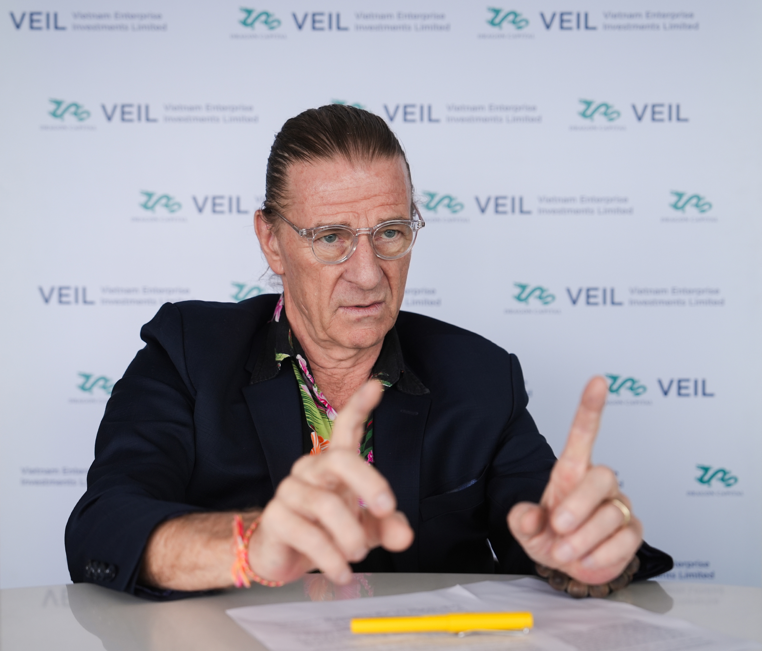 Chủ tịch Dragon Capital: Người Việt thích giữ vàng, khi đầu tư chứng khoán hay dùng từ 'chơi' 2 Chủ tịch Dragon Capital: Người Việt thích giữ vàng, khi đầu tư chứng khoán hay dùng từ 'chơi' - Ảnh 2.