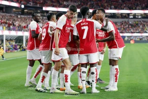 Arsenal rối loạn nội bộ, HLV Arteta nổi giận