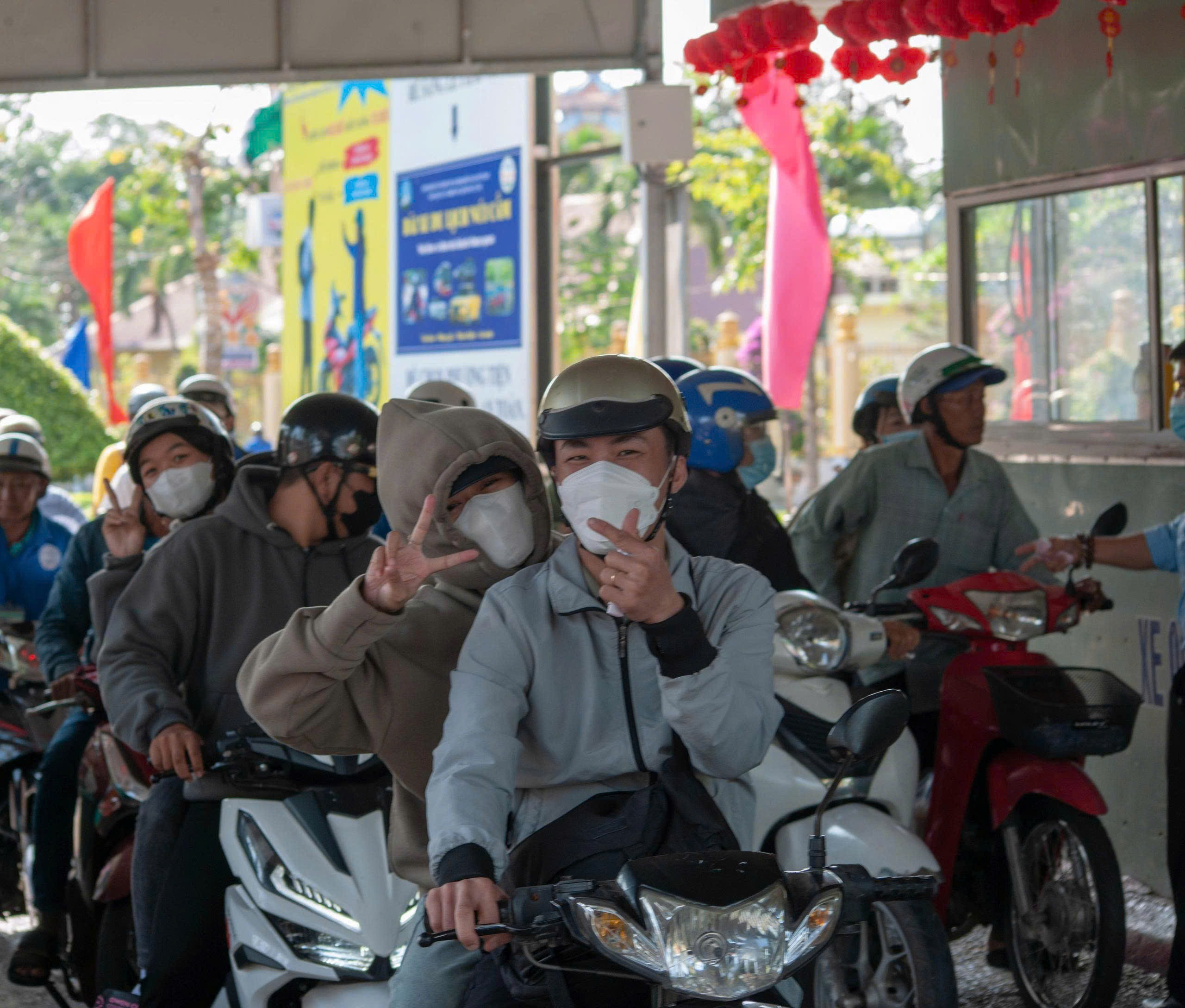 Bất ngờ lượng khách du xuân vùng Bảy Núi và Phú Quốc 3 Khách du Xuân vùng Bảy Núi và Phú Quốc bất ngờ tăng cao trong 3 ngày Tết - Ảnh 3.