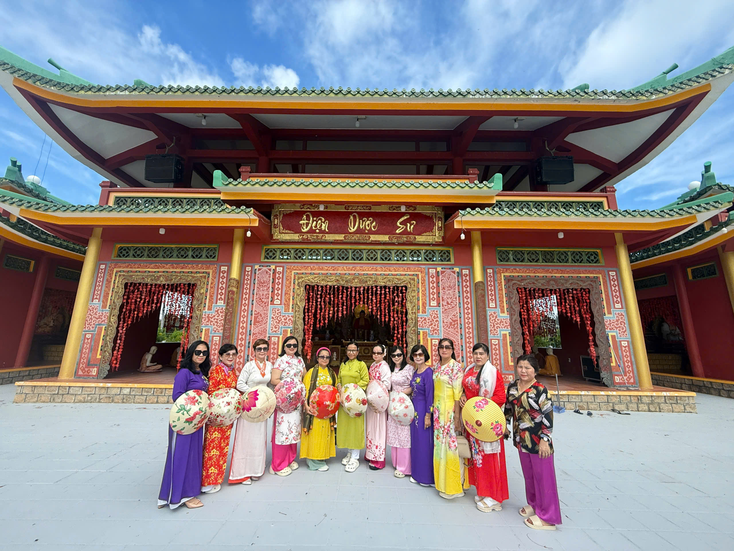 Bất ngờ lượng khách du xuân vùng Bảy Núi và Phú Quốc 16 Khách du Xuân vùng Bảy Núi và Phú Quốc bất ngờ tăng cao trong 3 ngày Tết - Ảnh 16.