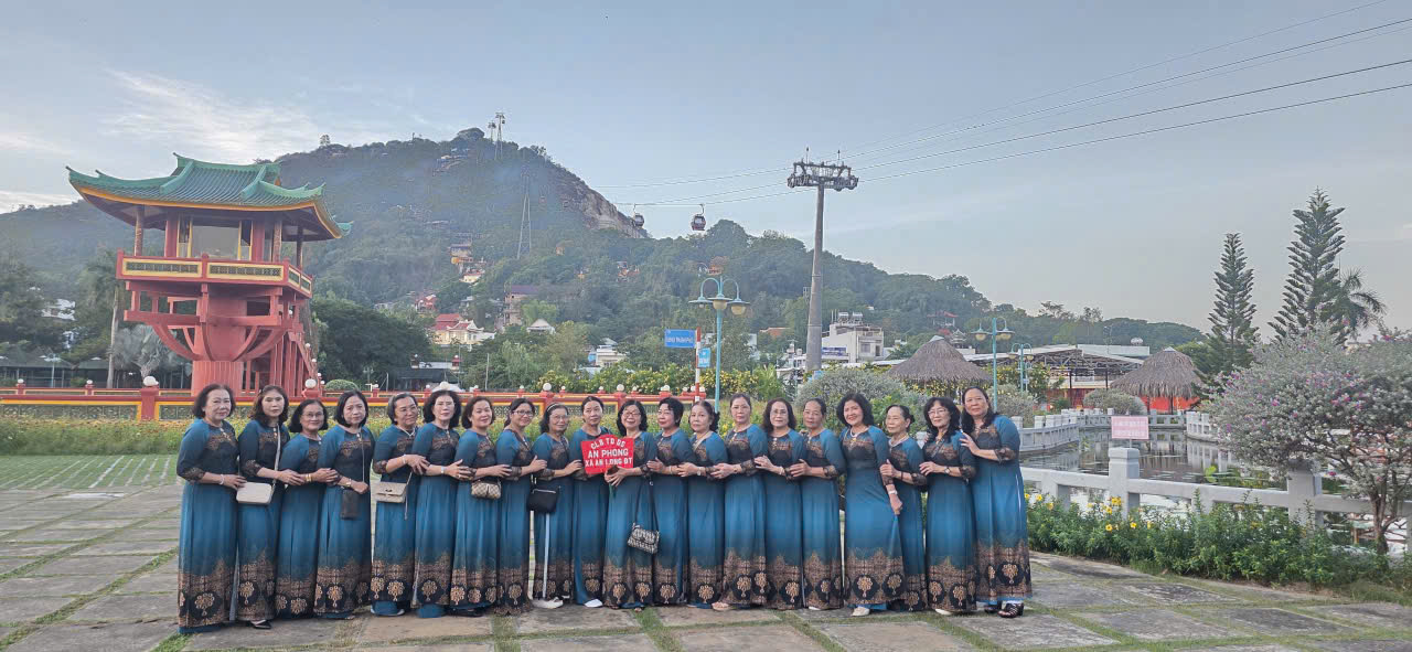 Bất ngờ lượng khách du xuân vùng Bảy Núi và Phú Quốc 21 Khách du Xuân vùng Bảy Núi và Phú Quốc bất ngờ tăng cao trong 3 ngày Tết - Ảnh 21.