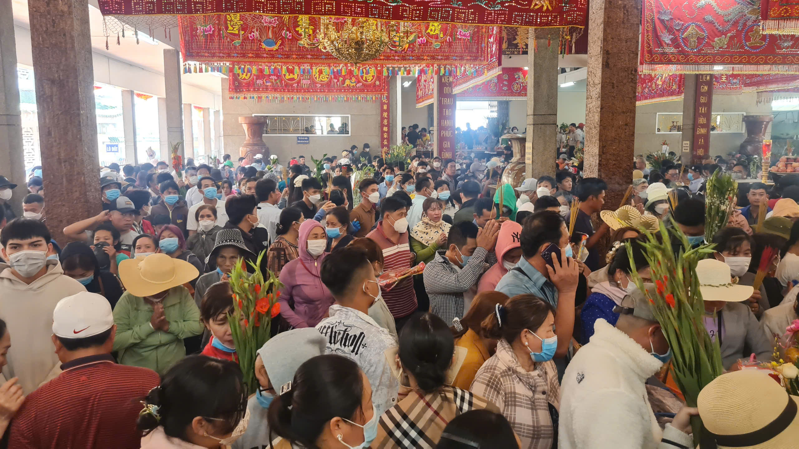 Bất ngờ lượng khách du xuân vùng Bảy Núi và Phú Quốc 23 Khách du Xuân vùng Bảy Núi và Phú Quốc bất ngờ tăng cao trong 3 ngày Tết - Ảnh 23.