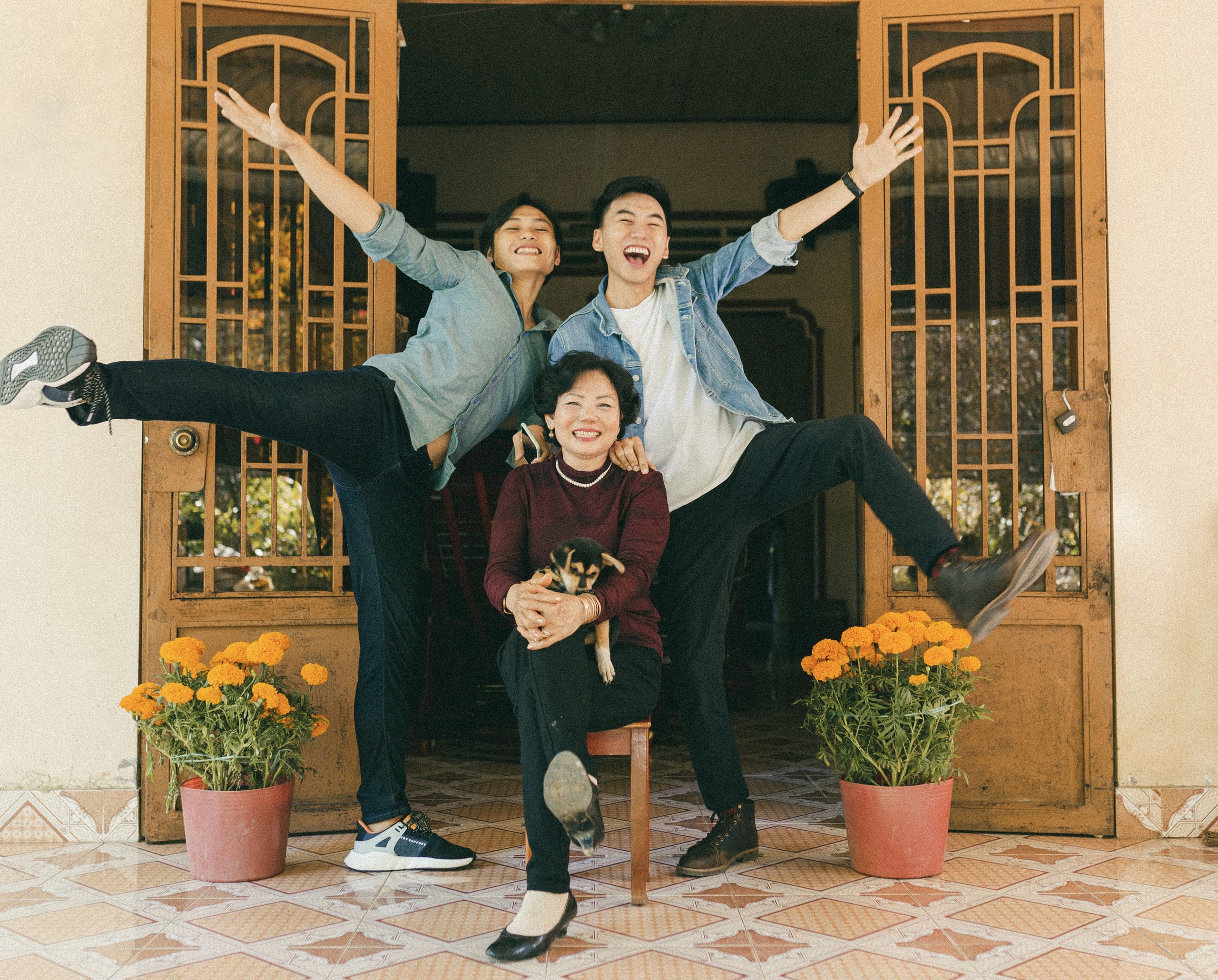 “Hướng đi lạ” của Đinh Võ Nam Hiếu, em trai Khoai Lang Thang - Ảnh 22.