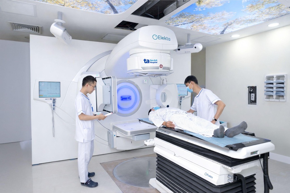 Tổng Bí thư chứng kiến Việt Nam mua “siêu máy” điều trị ung thư của Mỹ - 3