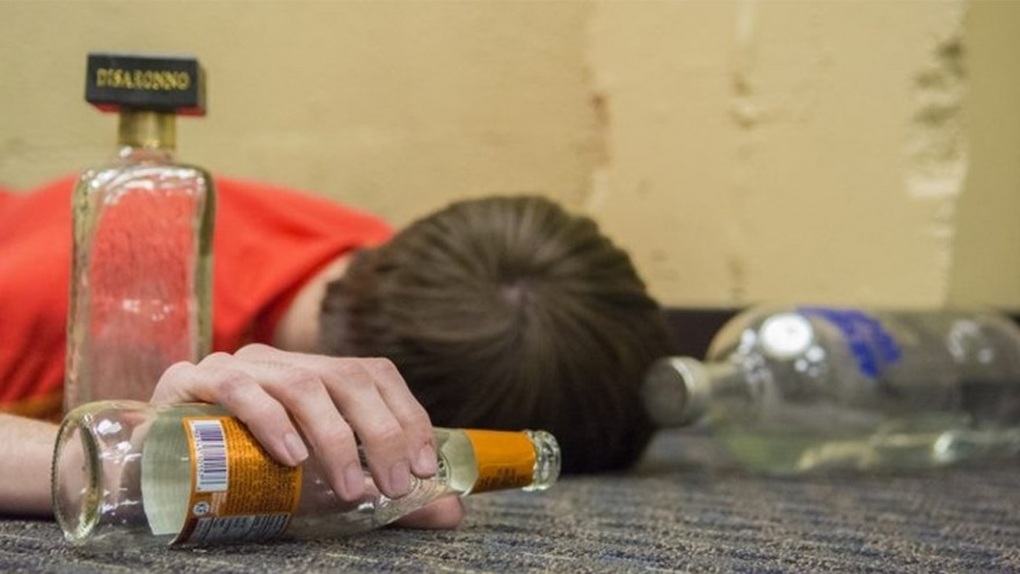 Cao thủ bàn tiệc ngày Tết vẫn có thể ngộ độc rượu nếu có dấu hiệu này - 3