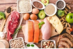 Bí quyết giảm cân đón Tết với chế độ ăn 90-30-50