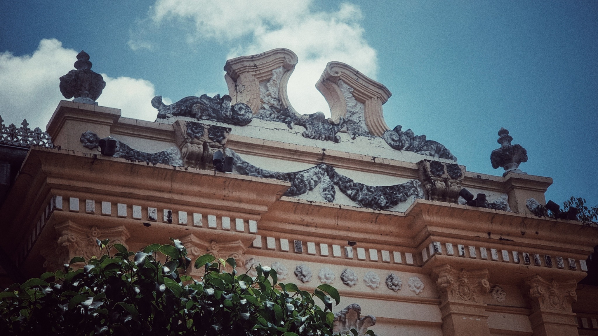 Dinh thự Bạch công tử và những màn ăn chơi khét tiếng bậc nhất Nam kỳ - Ảnh 3.