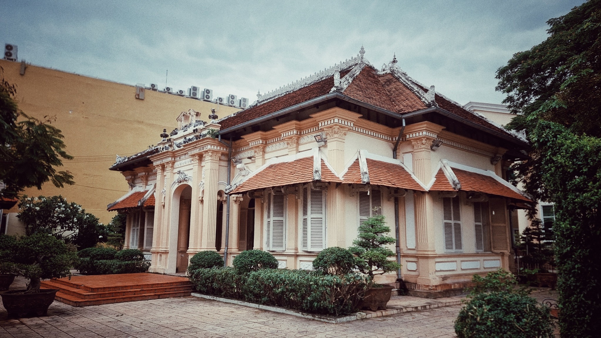 Dinh thự Bạch công tử và những màn ăn chơi khét tiếng bậc nhất Nam kỳ - Ảnh 6.