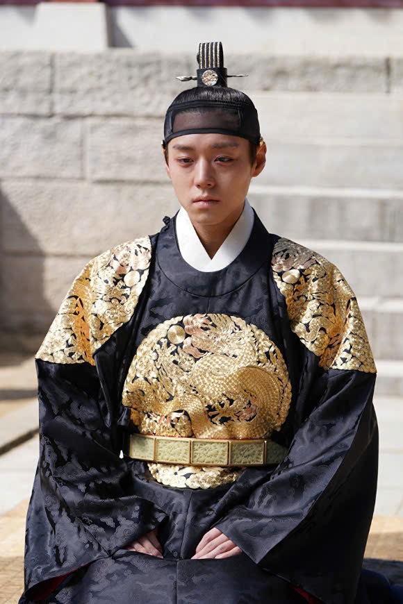 Không tin nổi có phim Tết lập kỷ lục 21 năm chưa từng xuất hiện: Nam chính là “trần nhà” diễn xuất, nghe tên là phải xem- Ảnh 6. Không tin nổi có phim Tết lập kỷ lục 21 năm chưa từng xuất hiện: Nam chính là “trần nhà” diễn xuất, nghe tên là phải xem- Ảnh 6.