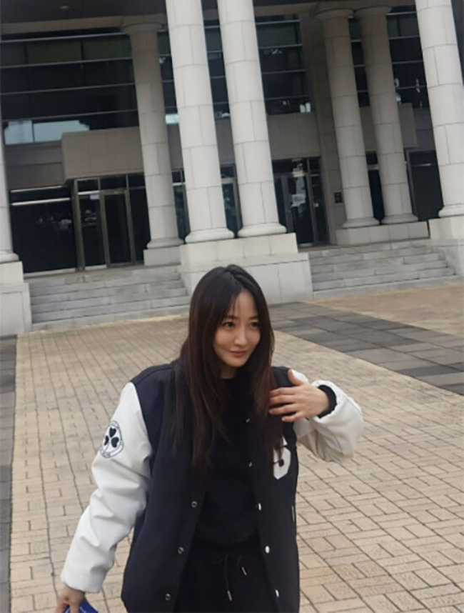 Ngọc nữ showbiz mất chồng, trải qua ca phẫu thuật suýt nguy kịch- Ảnh 4. Ngọc nữ showbiz mất chồng, trải qua ca phẫu thuật suýt nguy kịch- Ảnh 4.