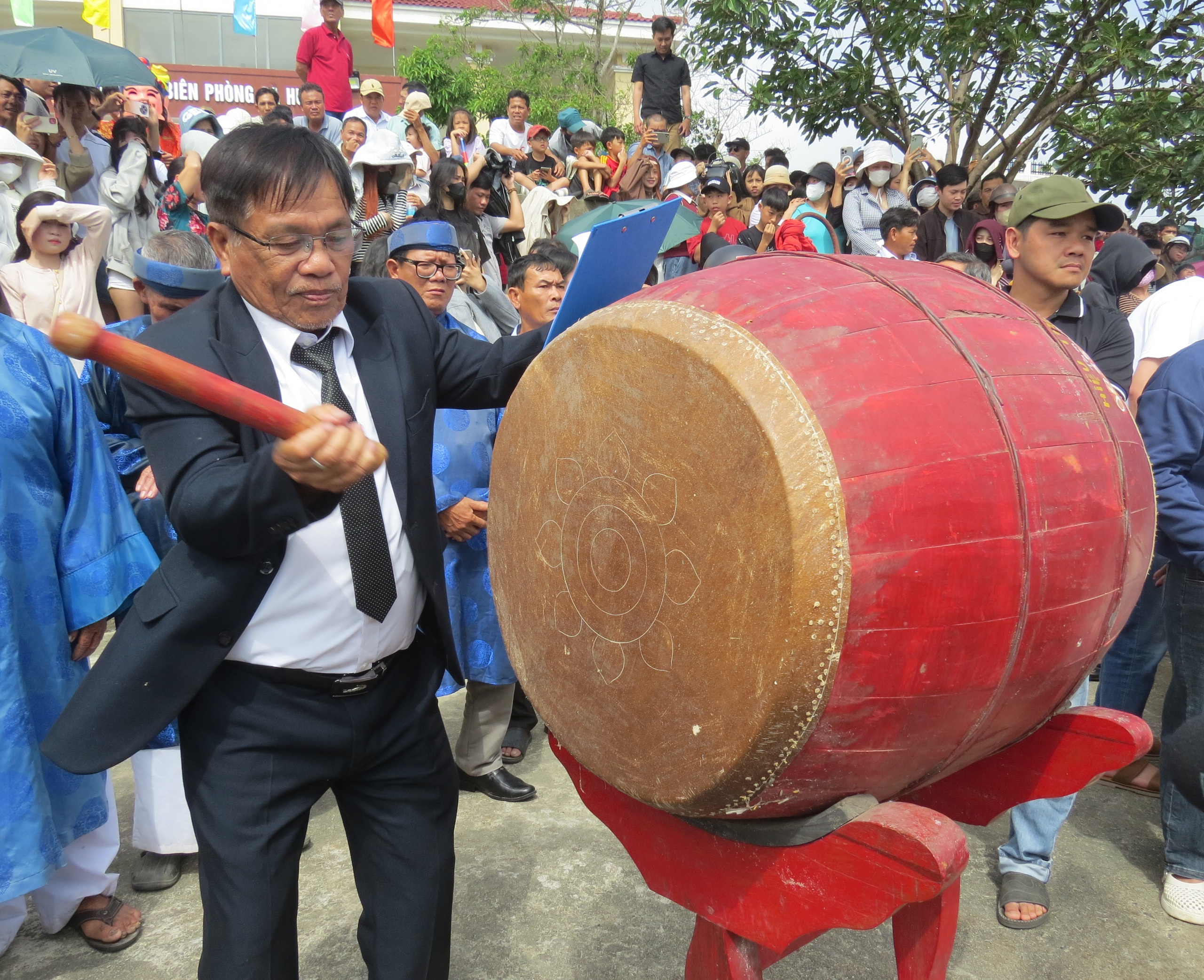 Ngư dân Sa Huỳnh nô nức ra biển, đón đại lợi đầu năm- Ảnh 3.