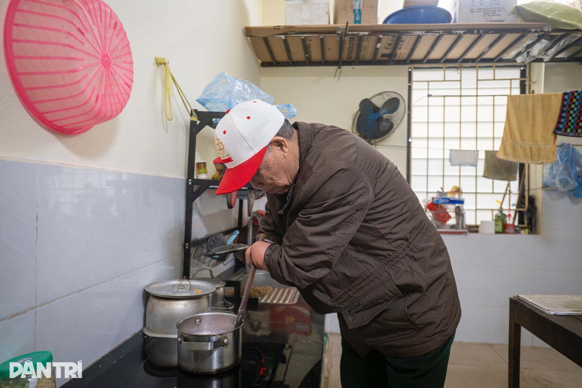 Những người lính 50 năm cưỡi “ngựa sắt” khiến bom đạn cúi đầu - 8