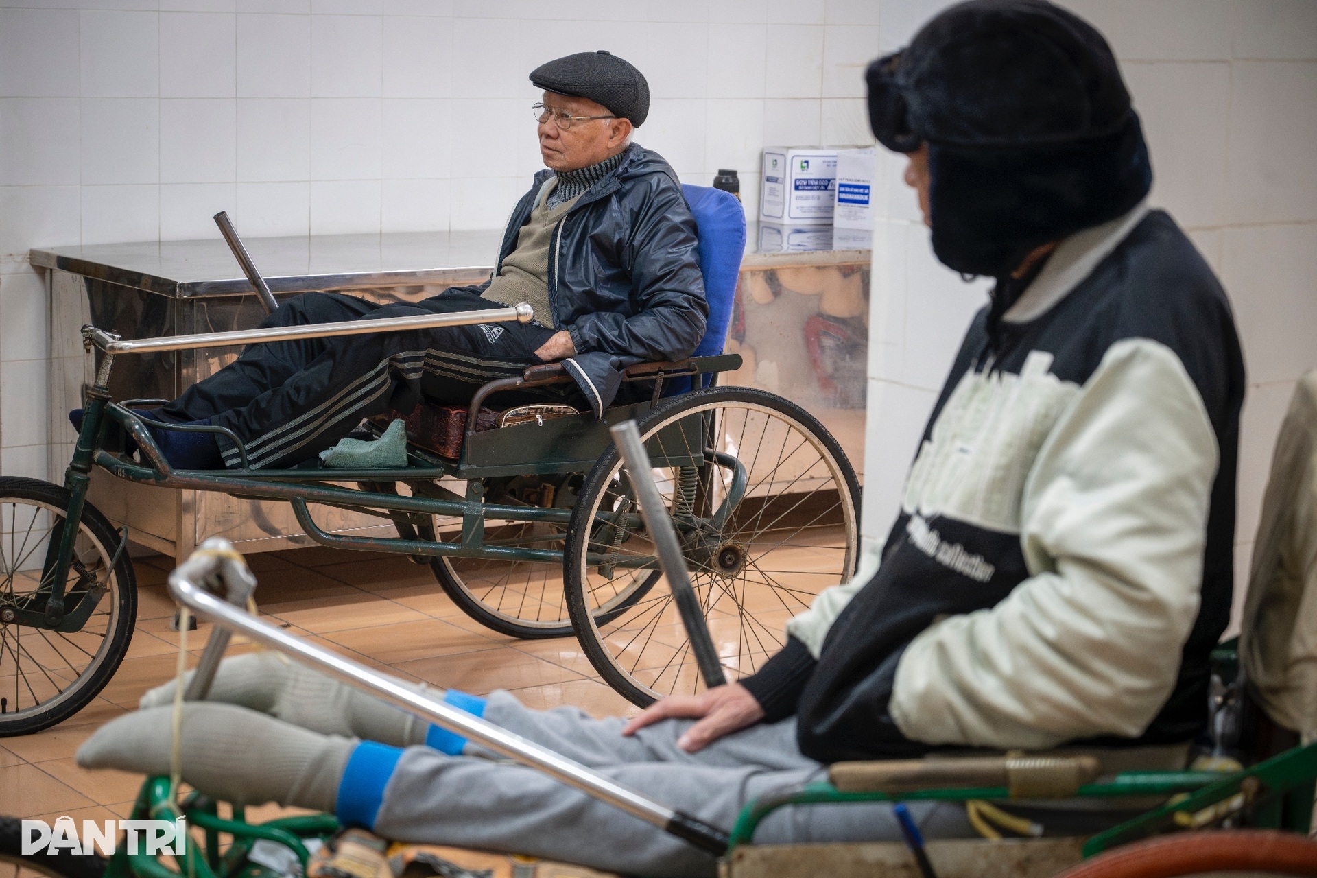 Những người lính 50 năm cưỡi “ngựa sắt” khiến bom đạn cúi đầu - 15