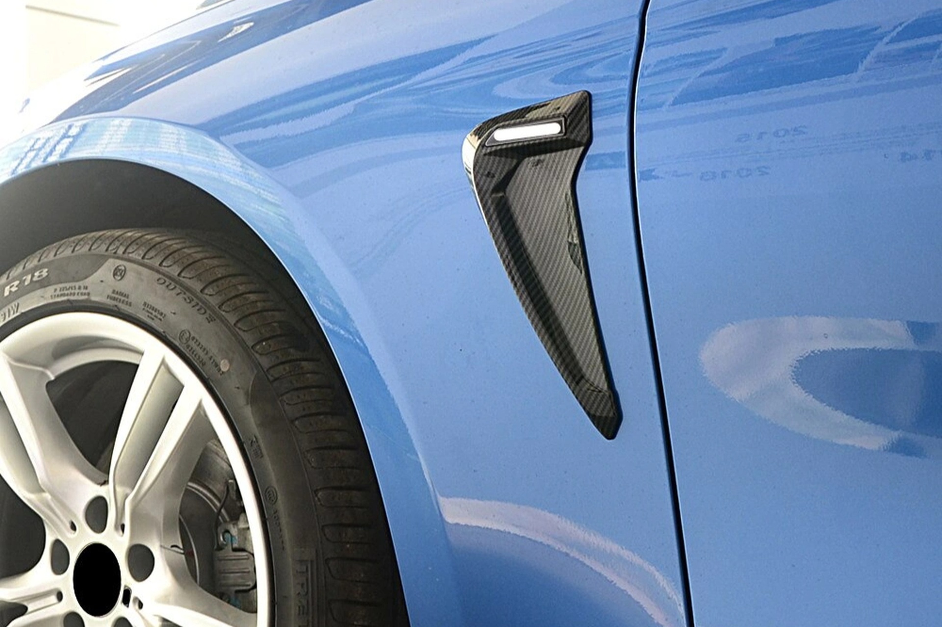 10 phụ kiện ô tô vừa lãng phí vừa có thể gây nguy hiểm - 9