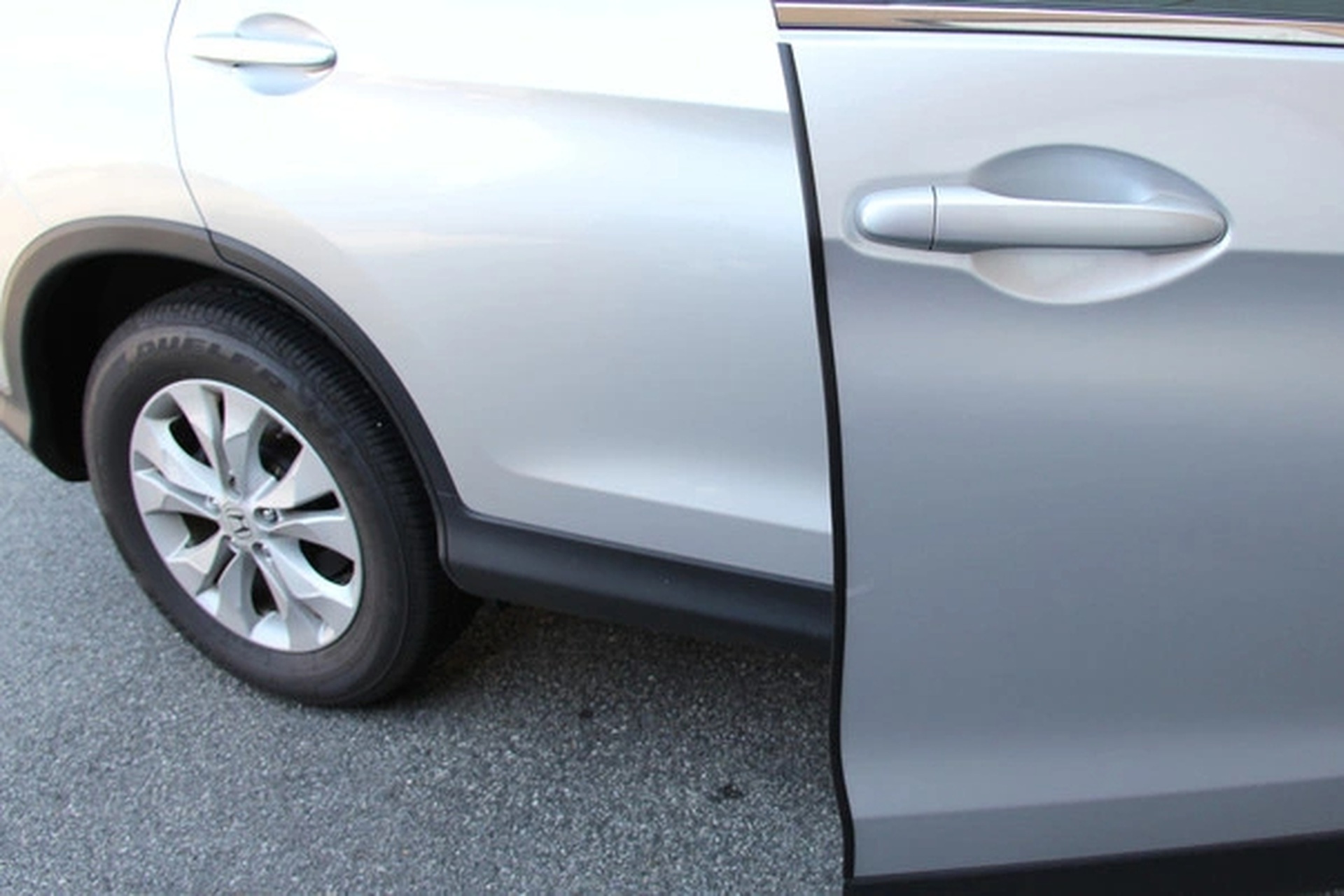 10 phụ kiện ô tô vừa lãng phí vừa có thể gây nguy hiểm - 10