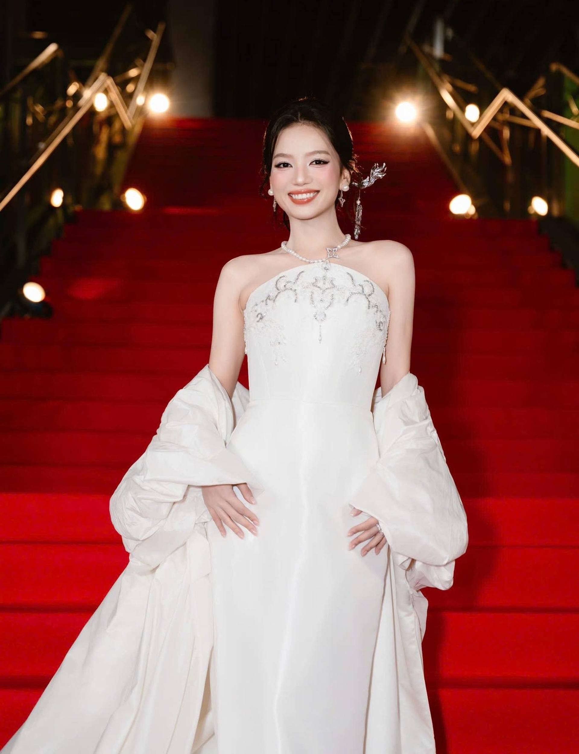 Mỹ nhân Mưa đỏ được ví như thần tiên tỷ tỷ, nói thẳng tiêu chí bạn trai - 2