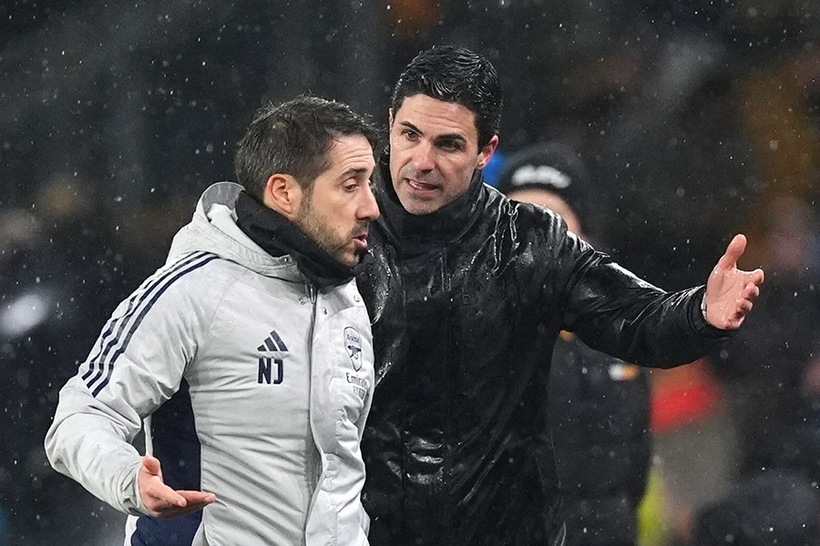 HLV Mikel Arteta đang chịu áp lực lớn sau 2 lần Arsenal liên tiếp về nhì vì hụt hơi trước Man City trong giai đoạn cuối mùa giải. ẢNH: Jacob King/PA Wire arsenal-vo-dich-premier-league.jpg