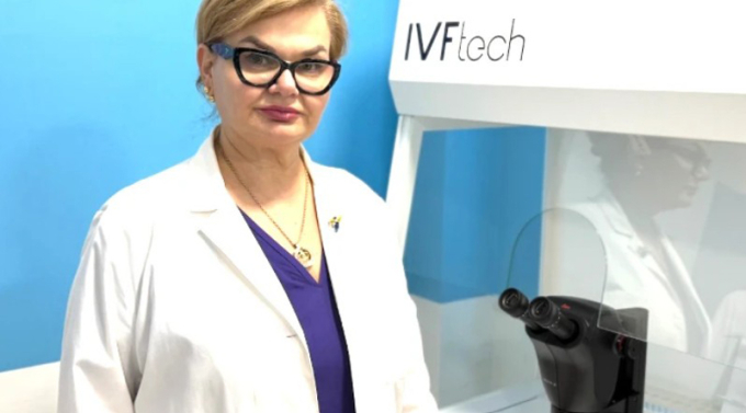 Bà Oksana Holikova, giám đốc phòng khám tại Kyiv. Ảnh: BBC